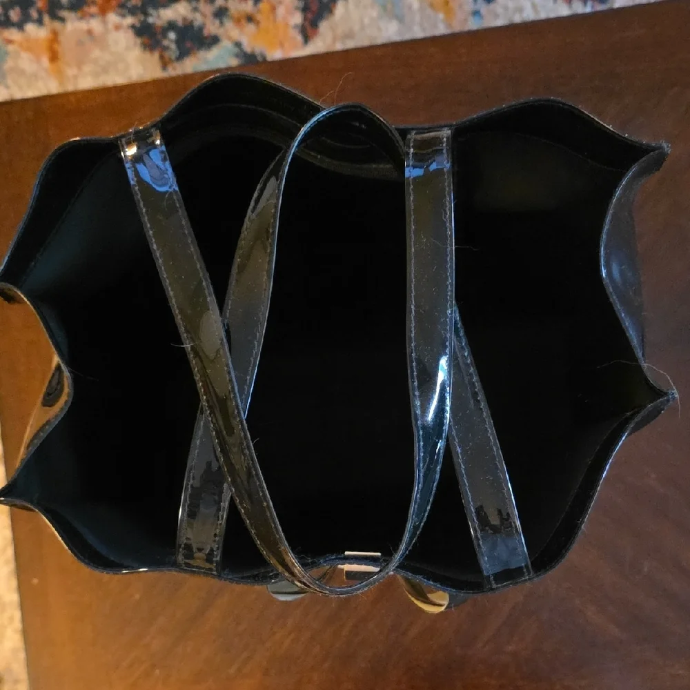 Ted Baker Glossy Black Tote with Bow ๐ค๐ - Picture 10 of 16